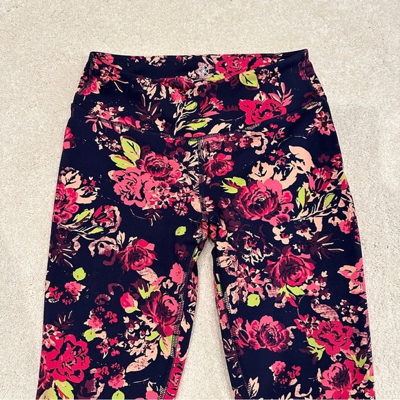 Gaiam Women's Om Breathe Capri Yoga Leggings Pink & Green Floral Print sz Small - Picture 2 of 8